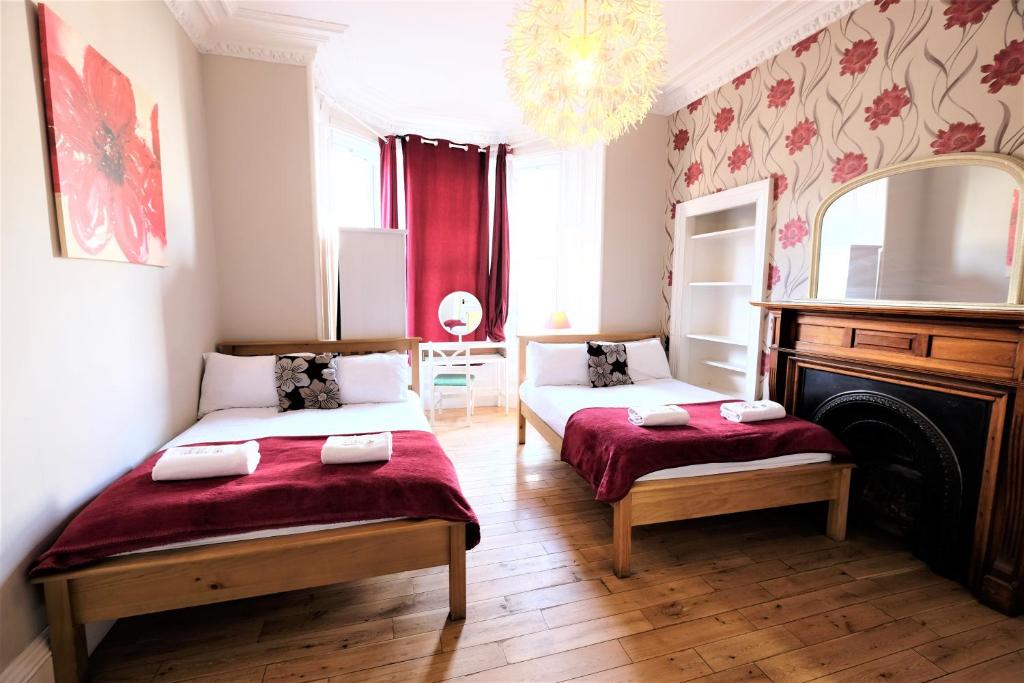 Balmore Guest House double room twins