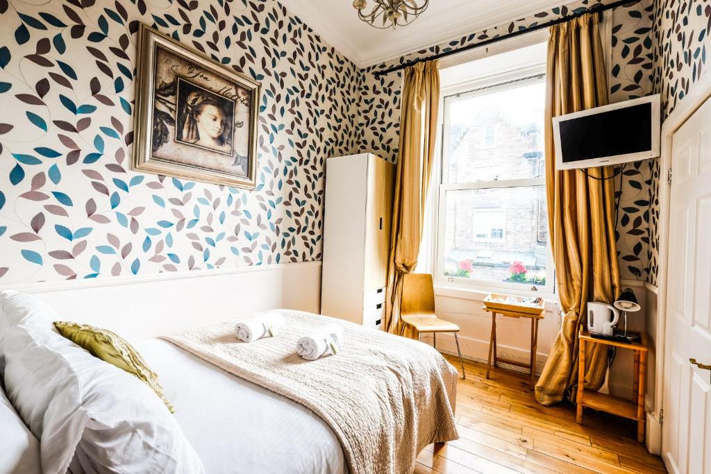 Balmore Guest House double room