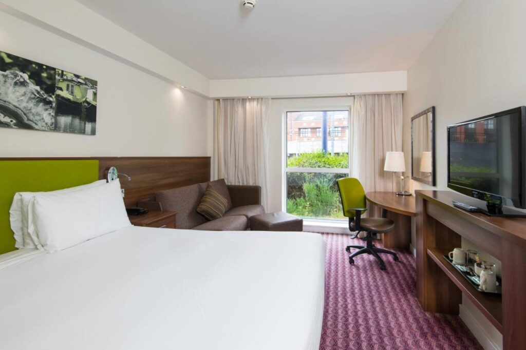 double room with sofa bedHilton Jewerly hotel Birmingham